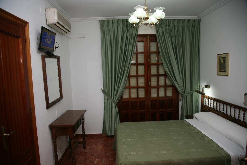 Hostal Santa Barbara Socuellamos Luaran gambar